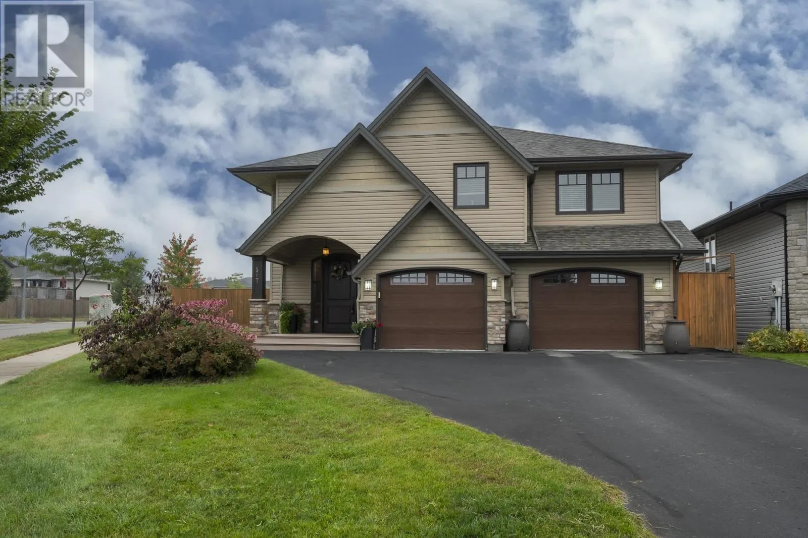 567 Fireweed Bay