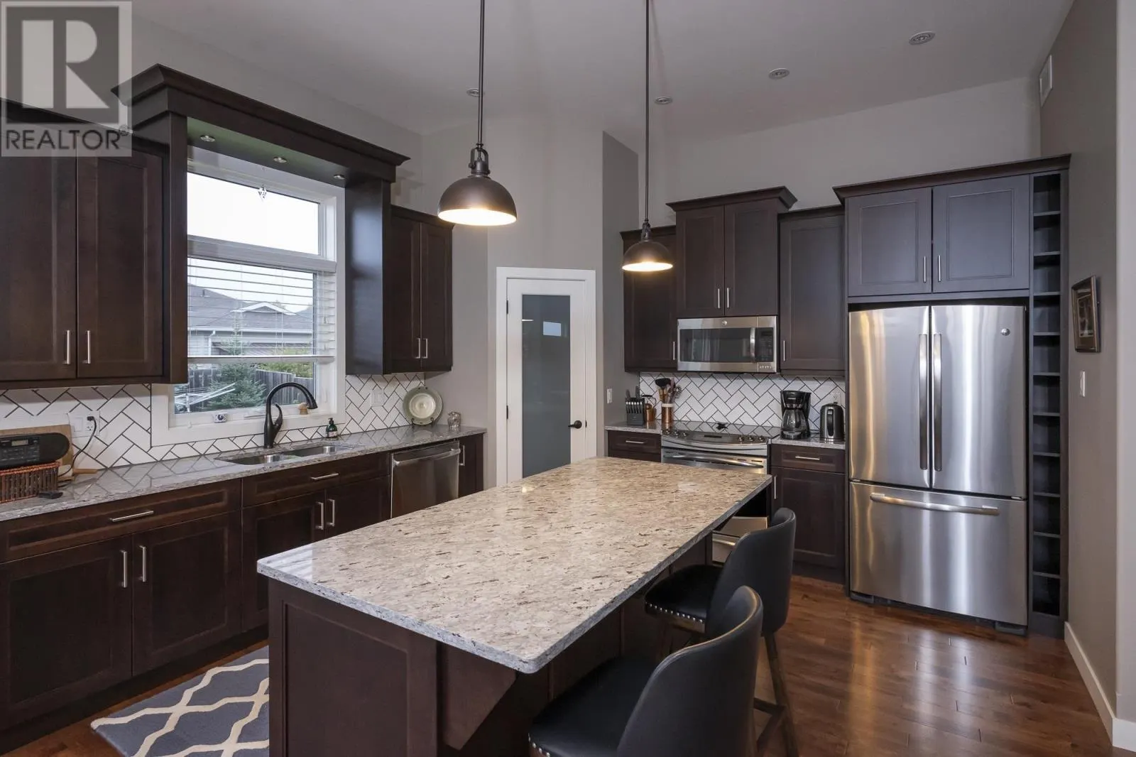 567 Fireweed Bay