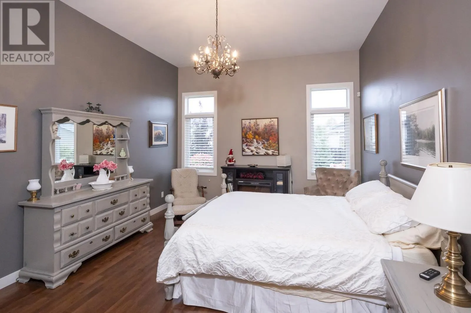 567 Fireweed Bay