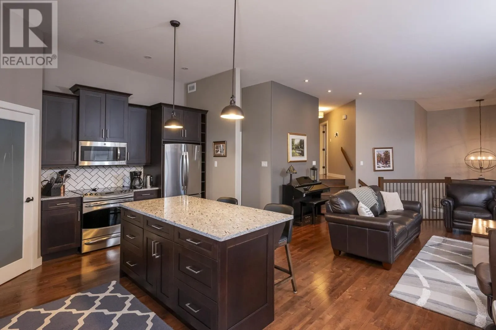 567 Fireweed Bay