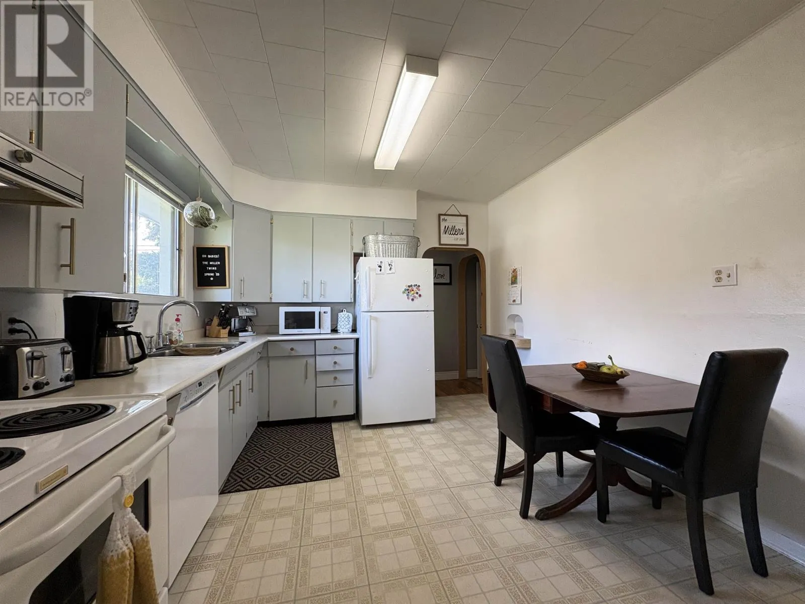 338 THIRD ST W