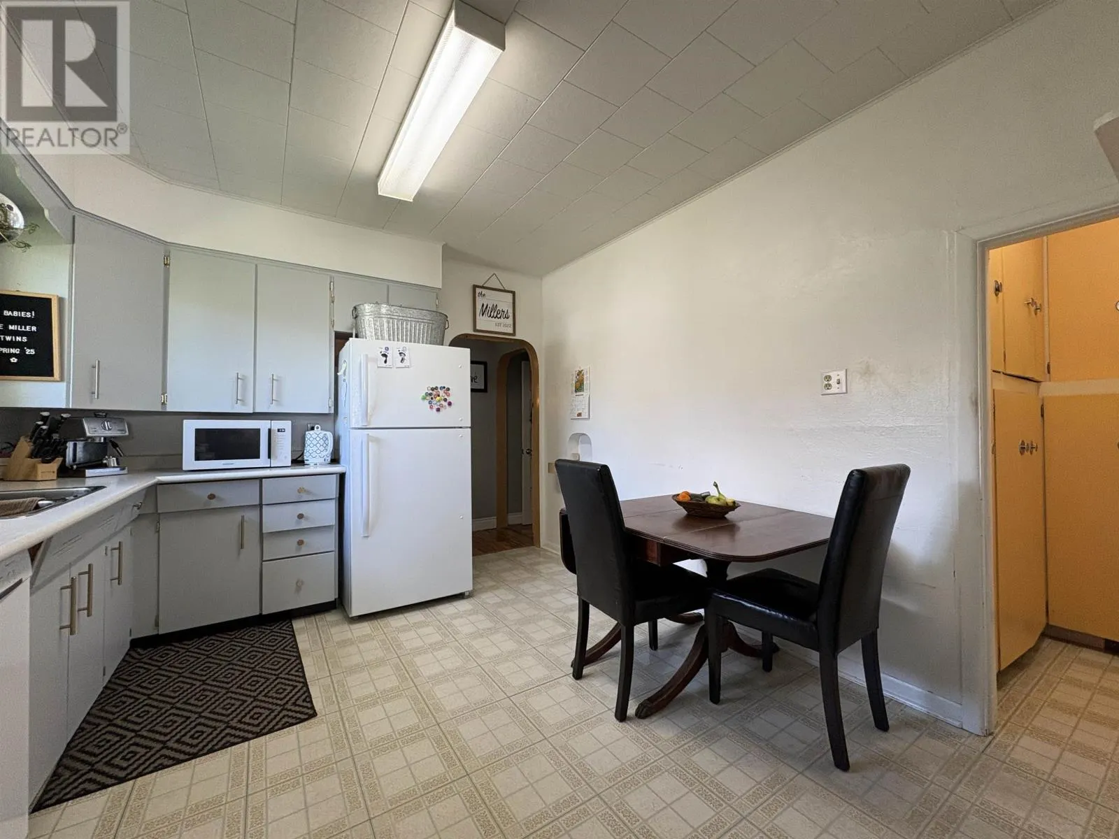 338 THIRD ST W