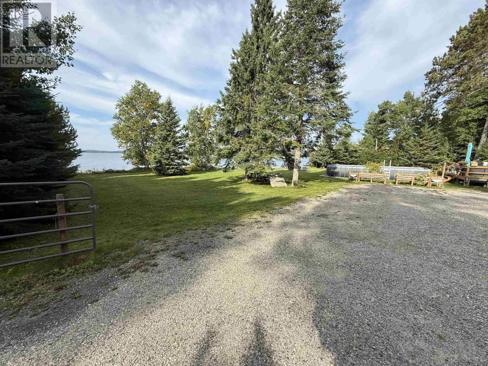 2484 McIntosh RD