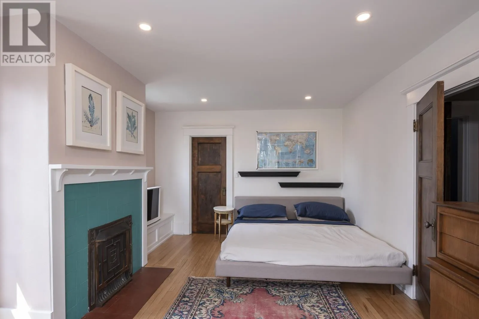 124 Summit AVE