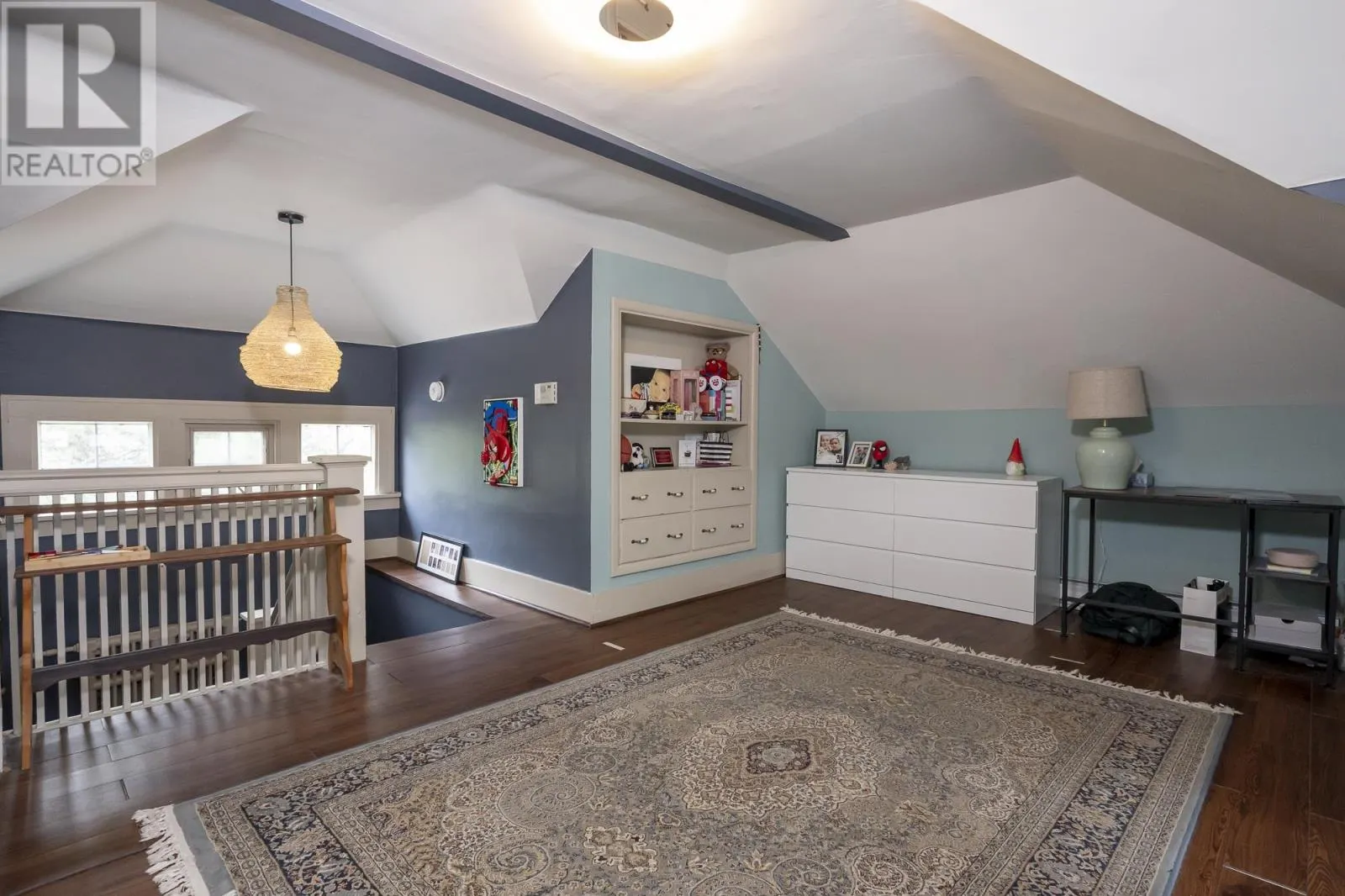 124 Summit AVE