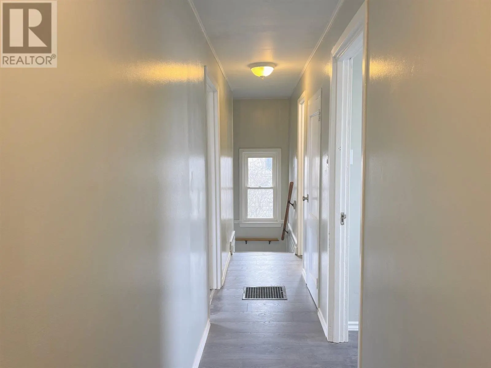 24 Stevens AVE