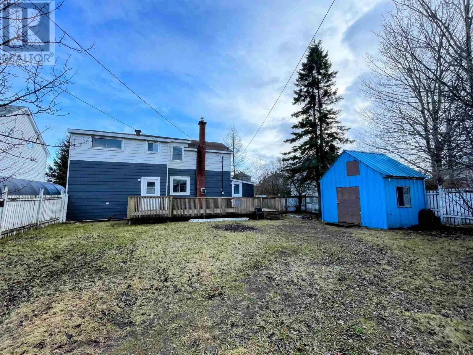 24 Stevens AVE