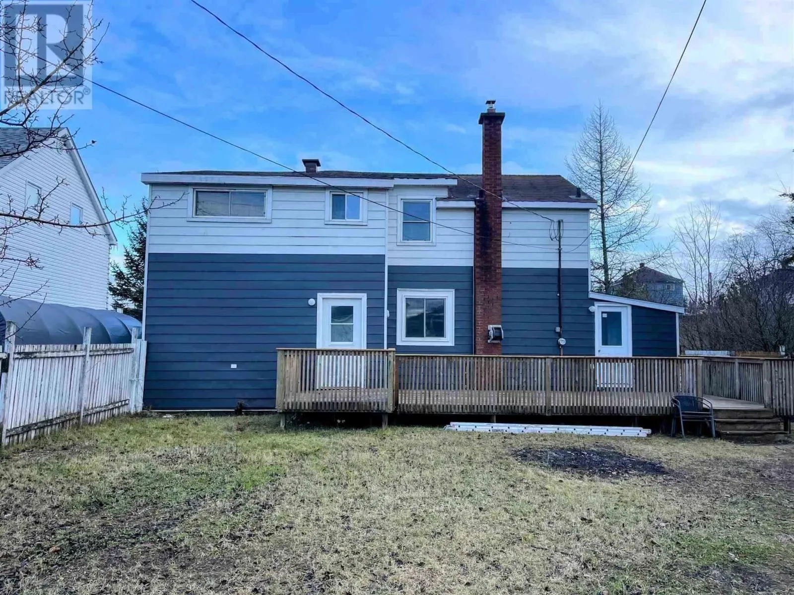 24 Stevens AVE