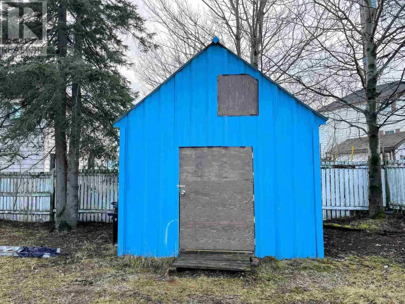 24 Stevens AVE
