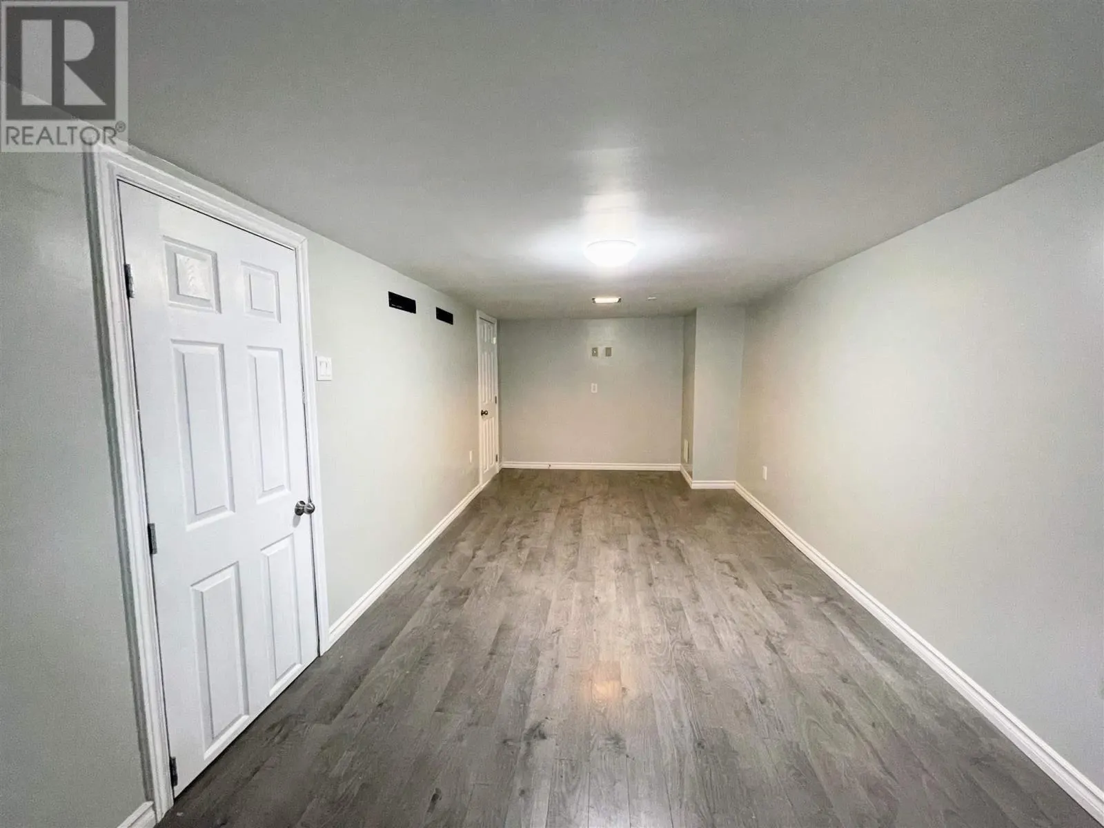 24 Stevens AVE