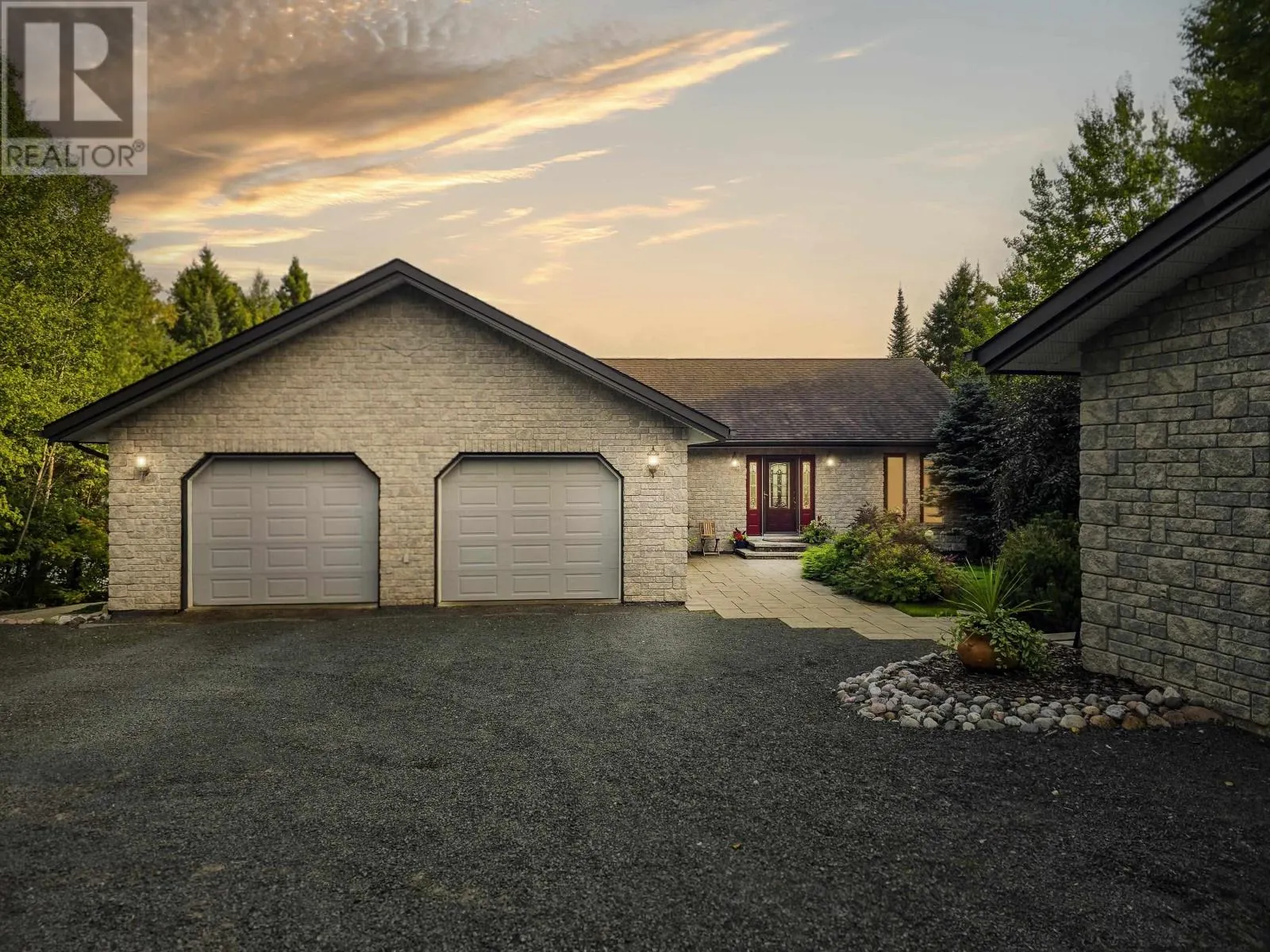 2529 Scott DR
