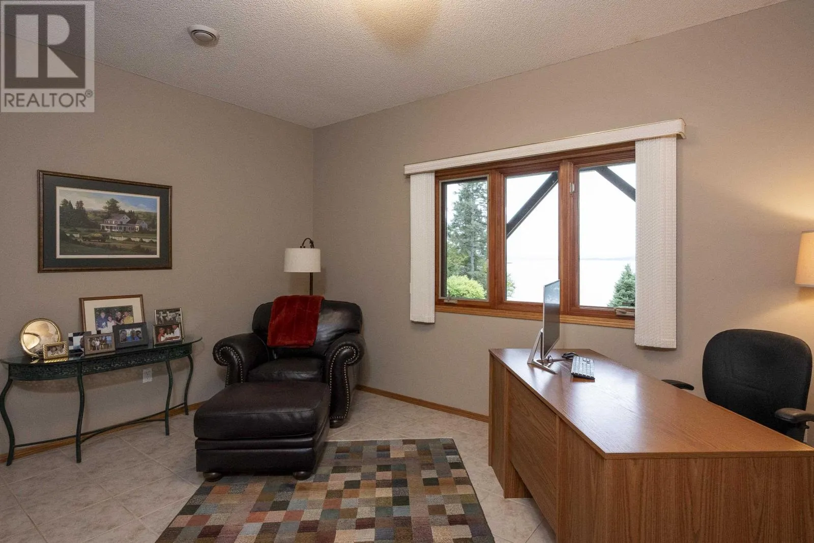 2529 Scott DR