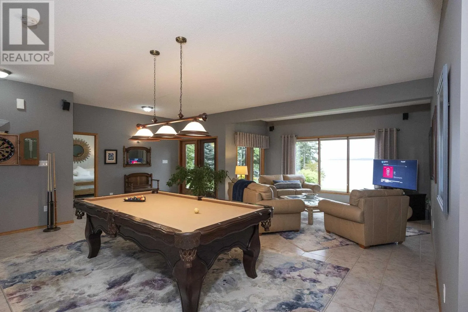 2529 Scott DR