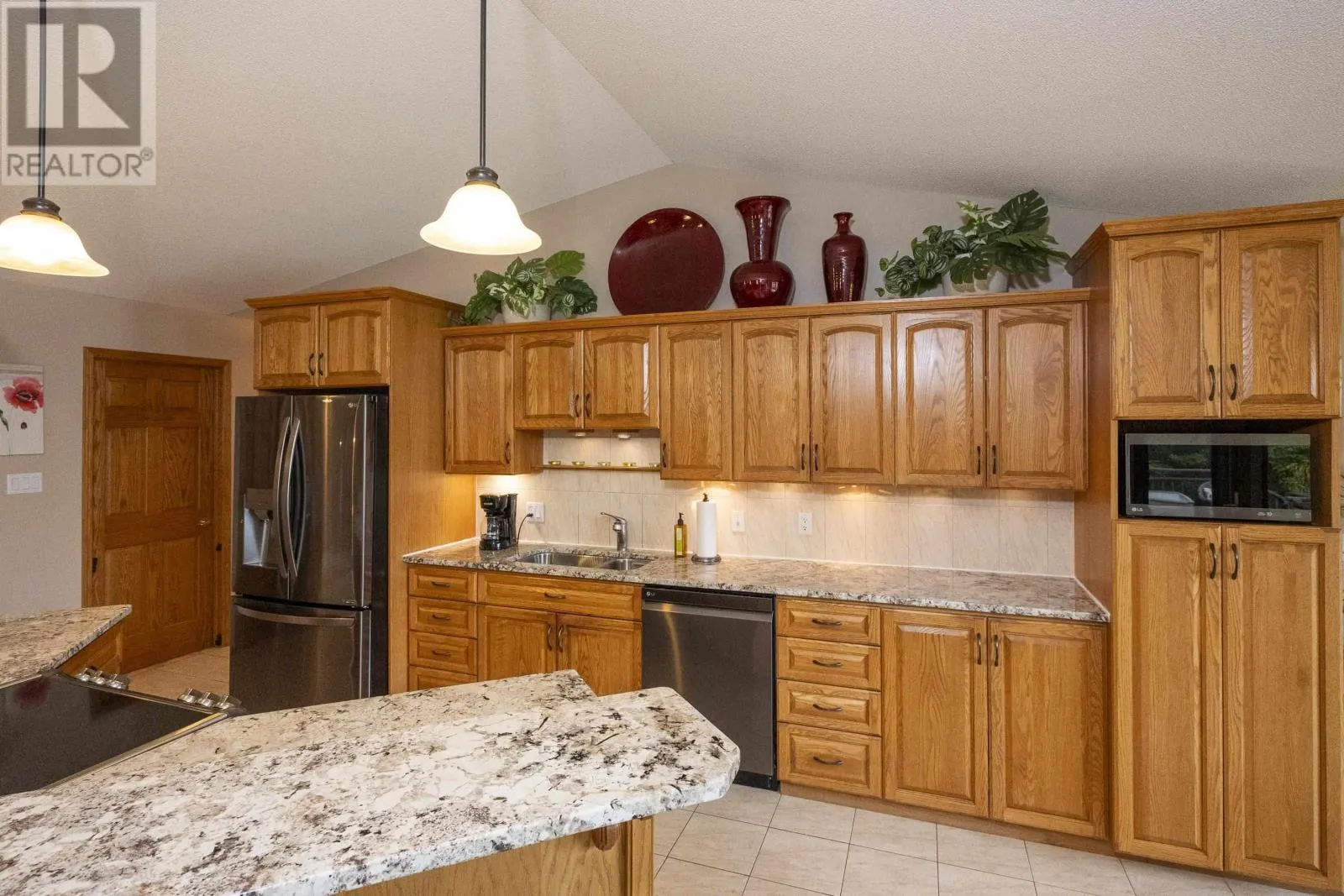2529 Scott DR