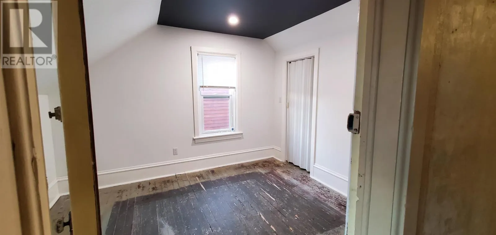 324 Second ST N