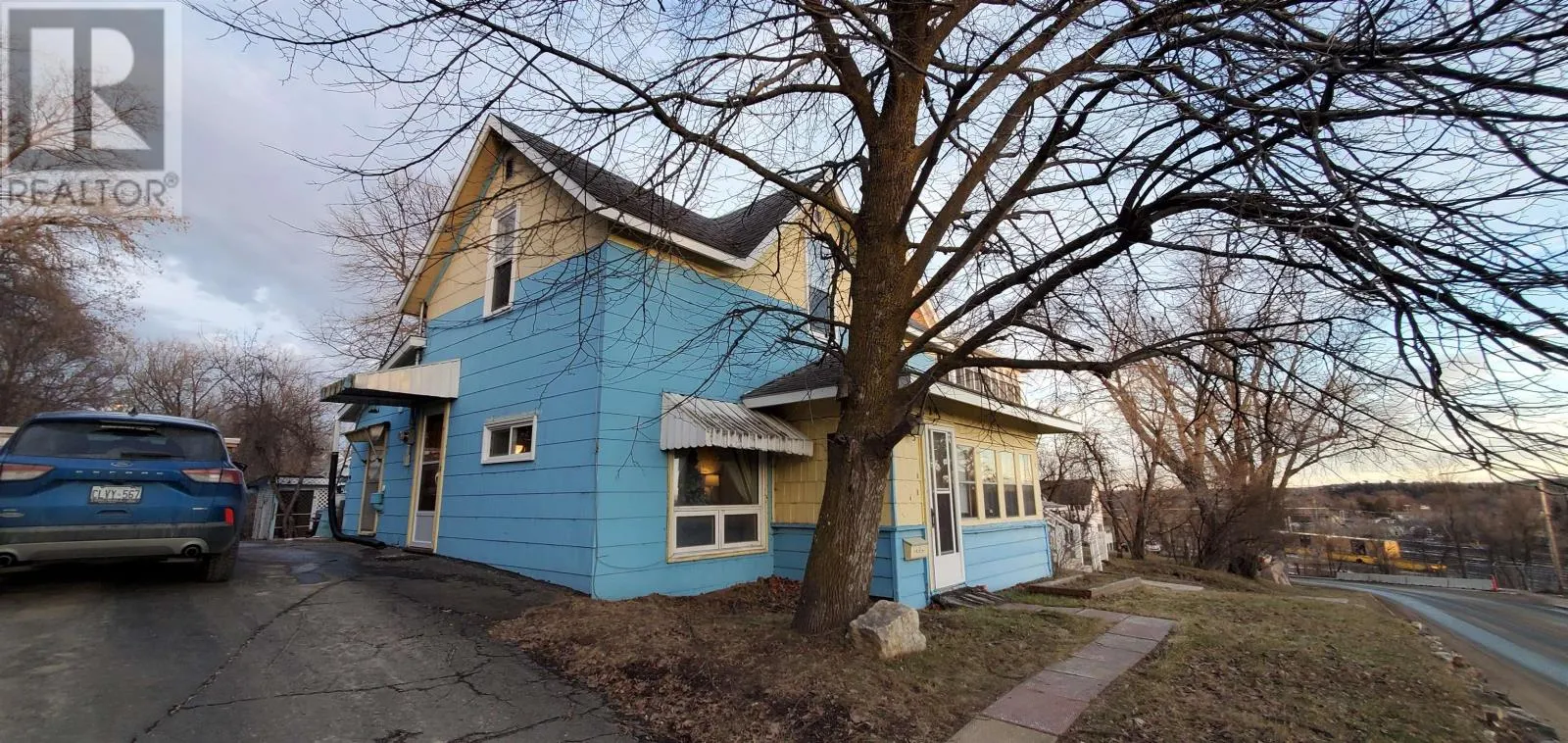 324 Second ST N