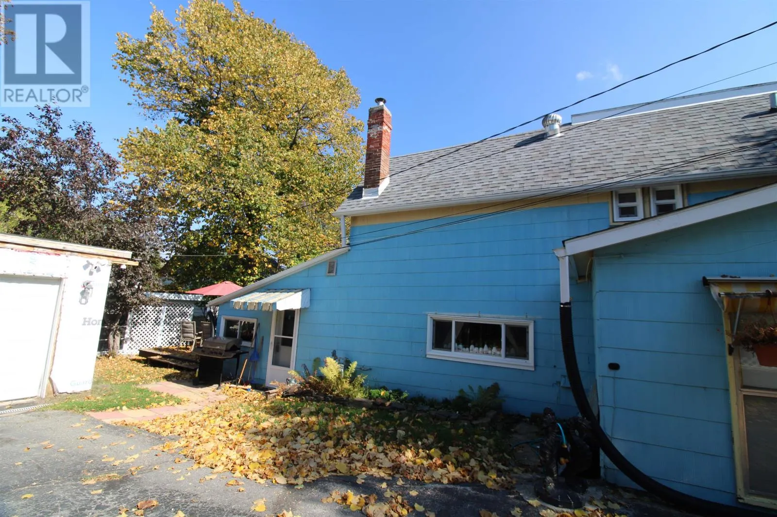 324 Second ST N