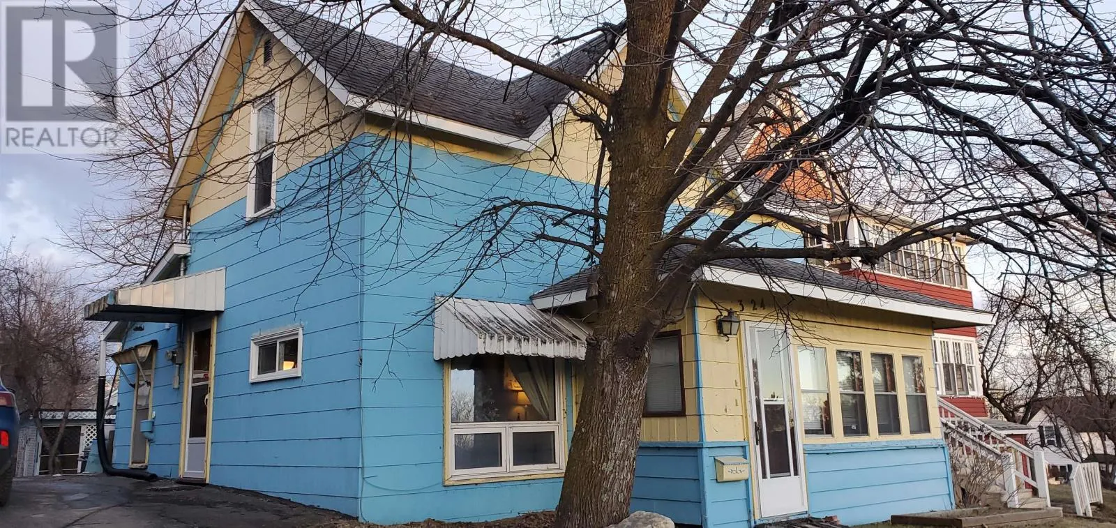 324 Second ST N