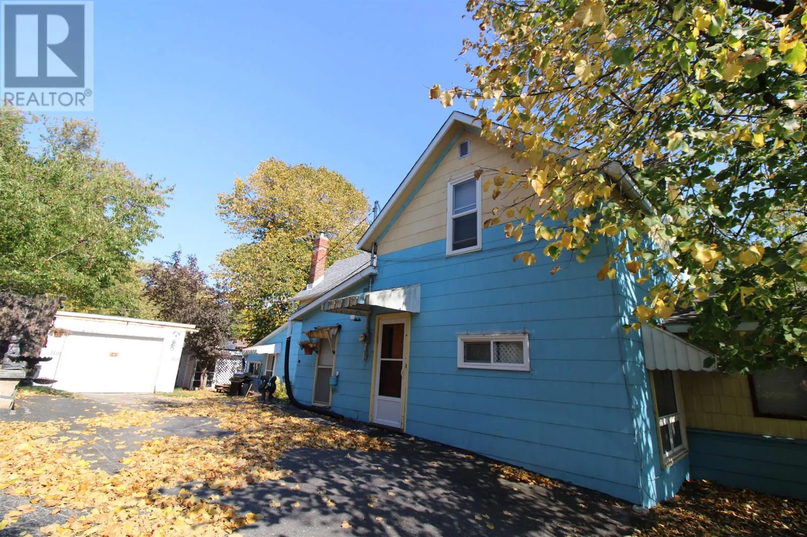 324 Second ST N