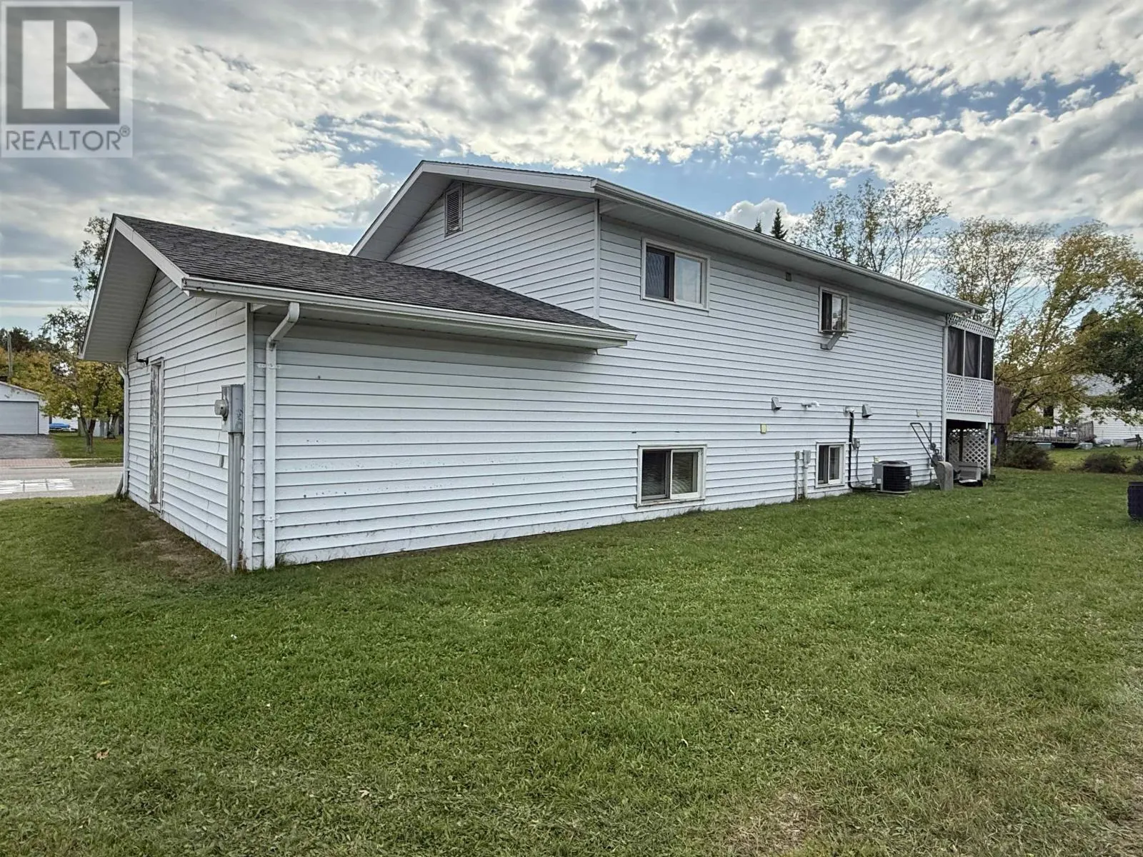 133 Parkdale RD