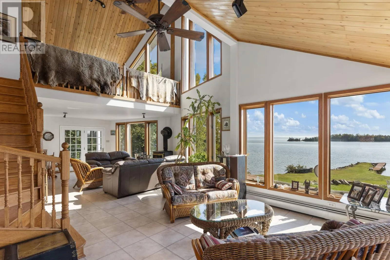 1623 CORAL BAY DR