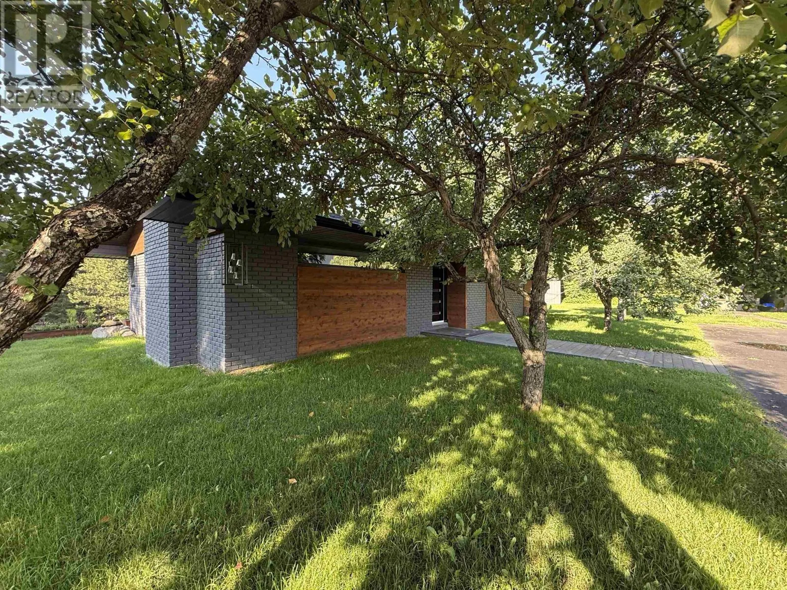 121 Chercover DR