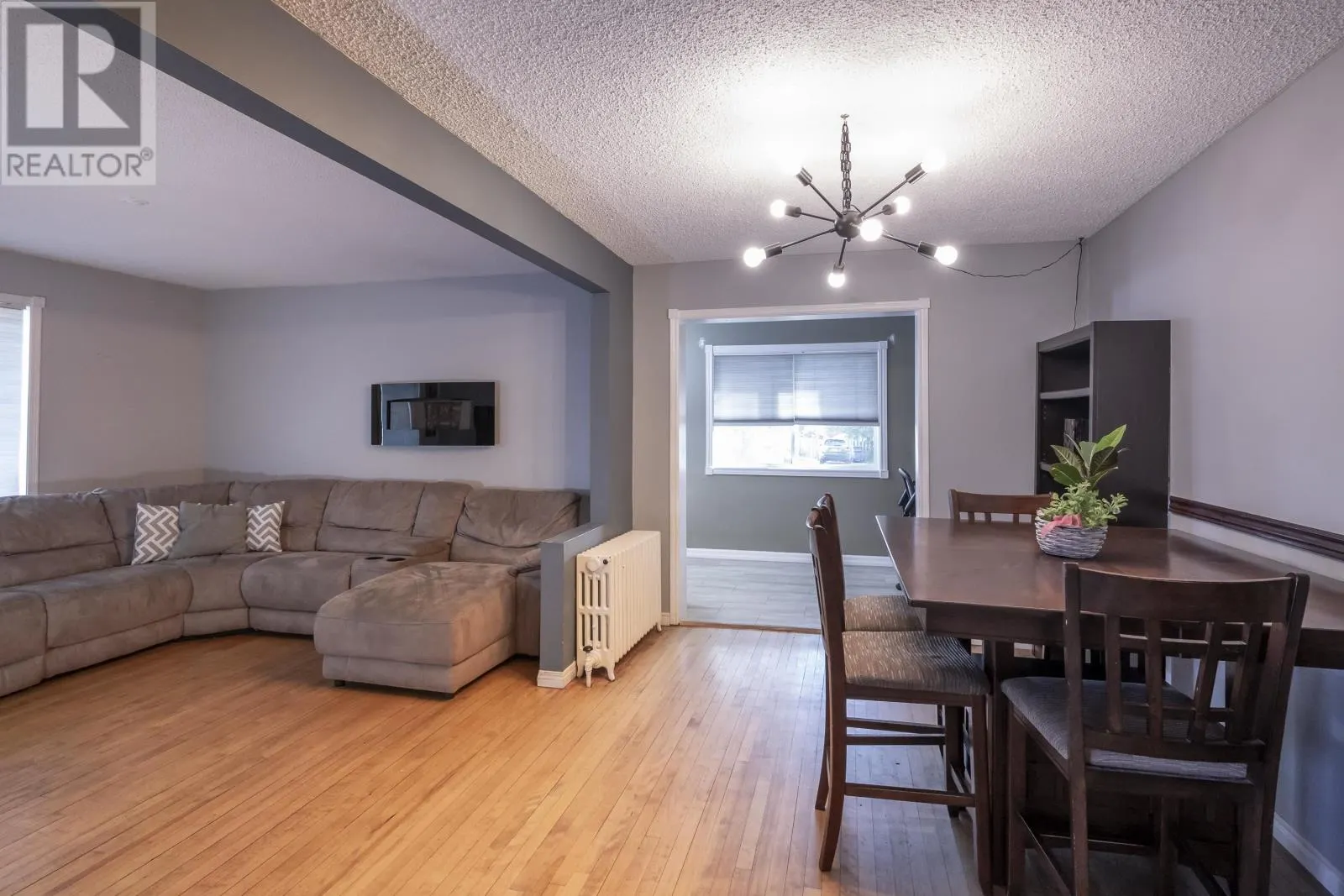 217 Clavet ST