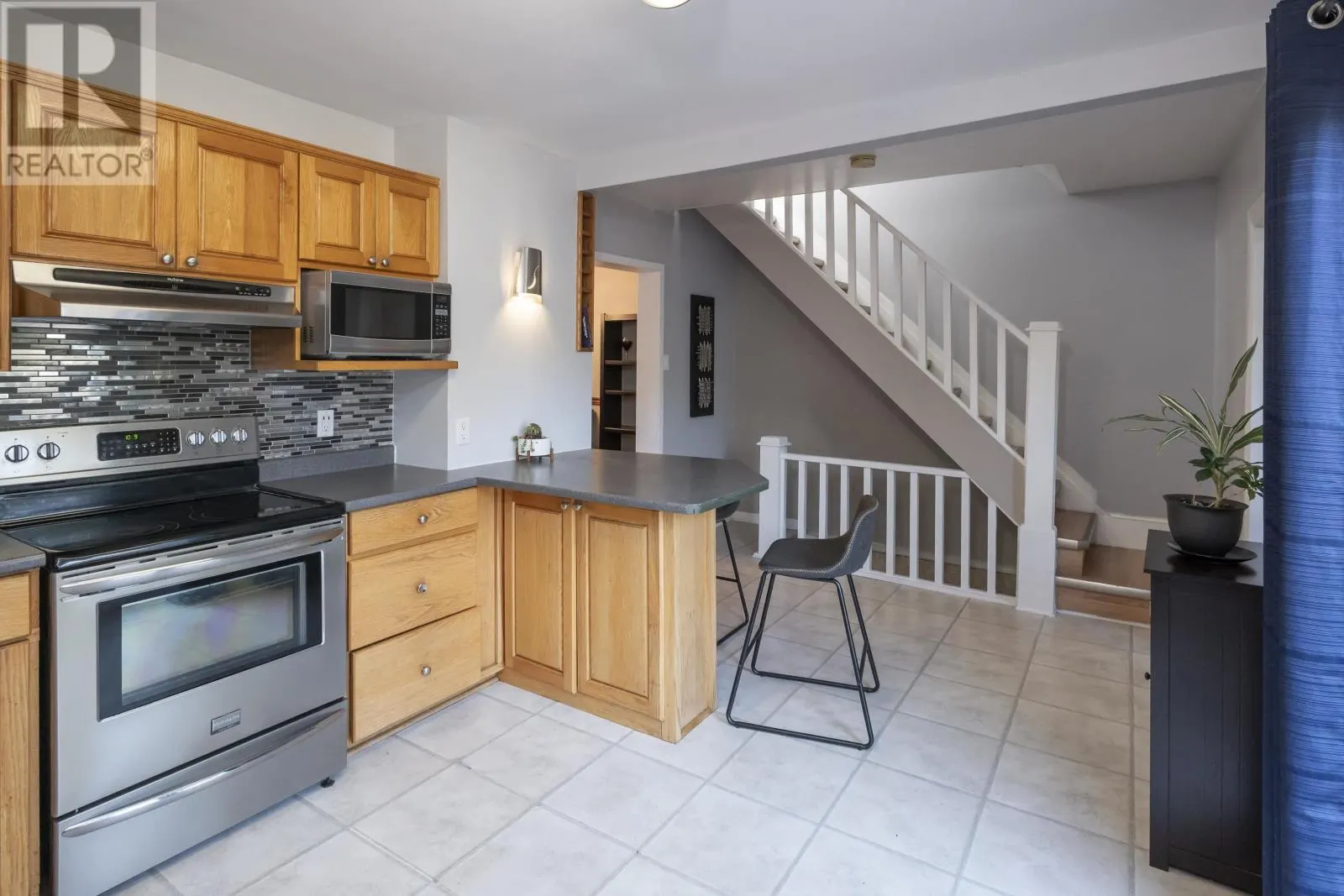 217 Clavet ST