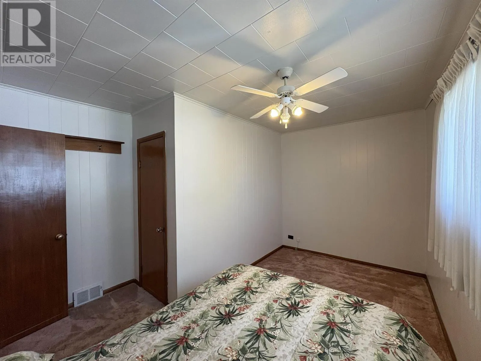 610 SECOND ST E