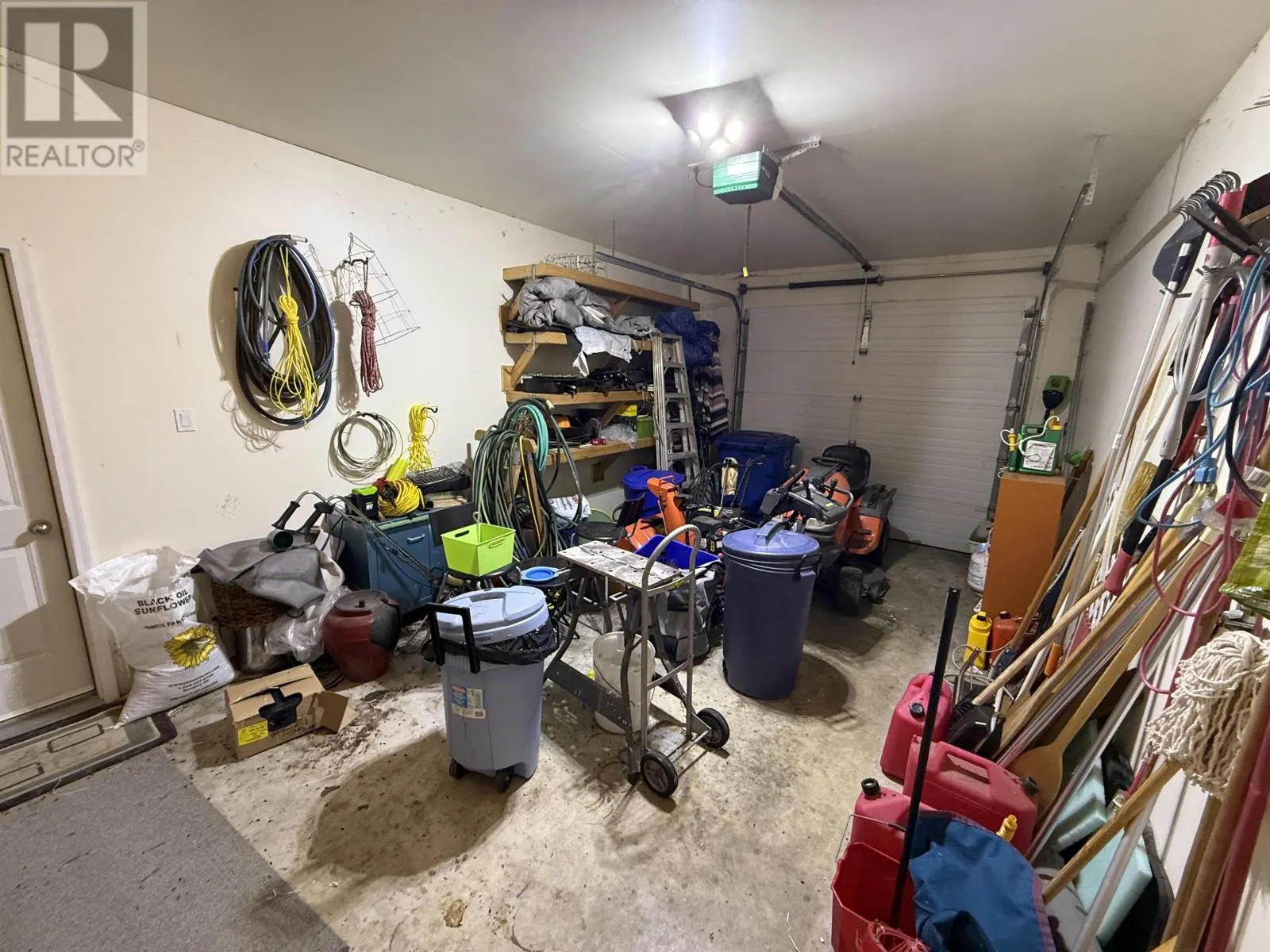 110 Edgewater DR