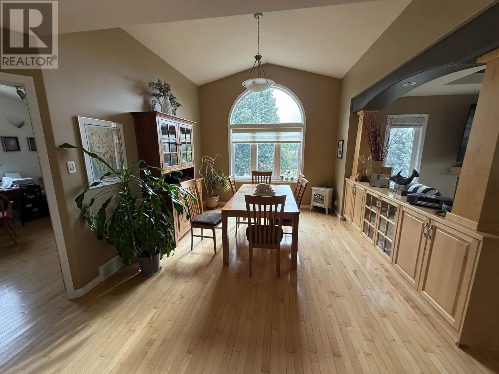 110 Edgewater DR