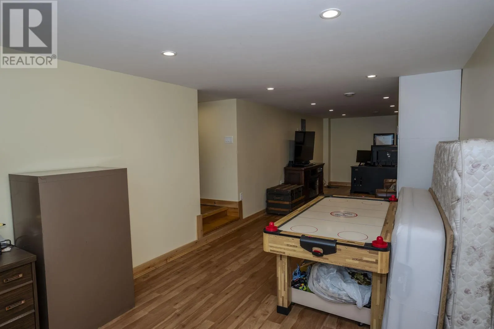 345 Fisher RD