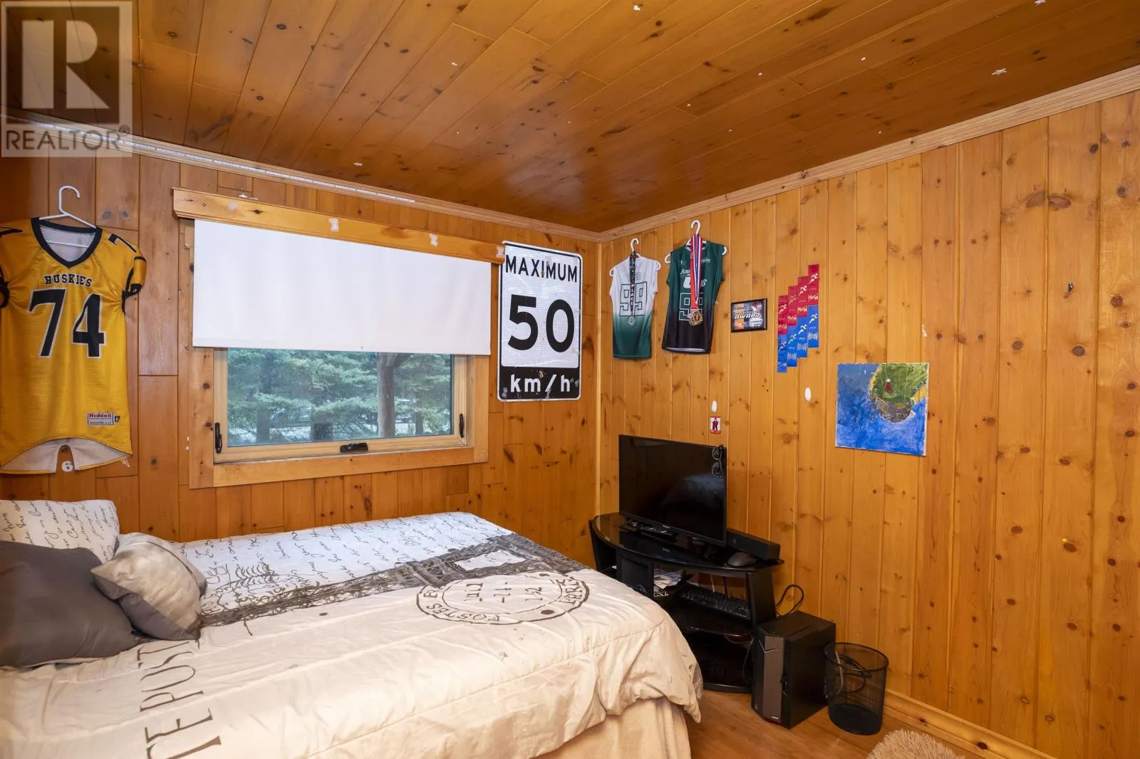 345 Fisher RD