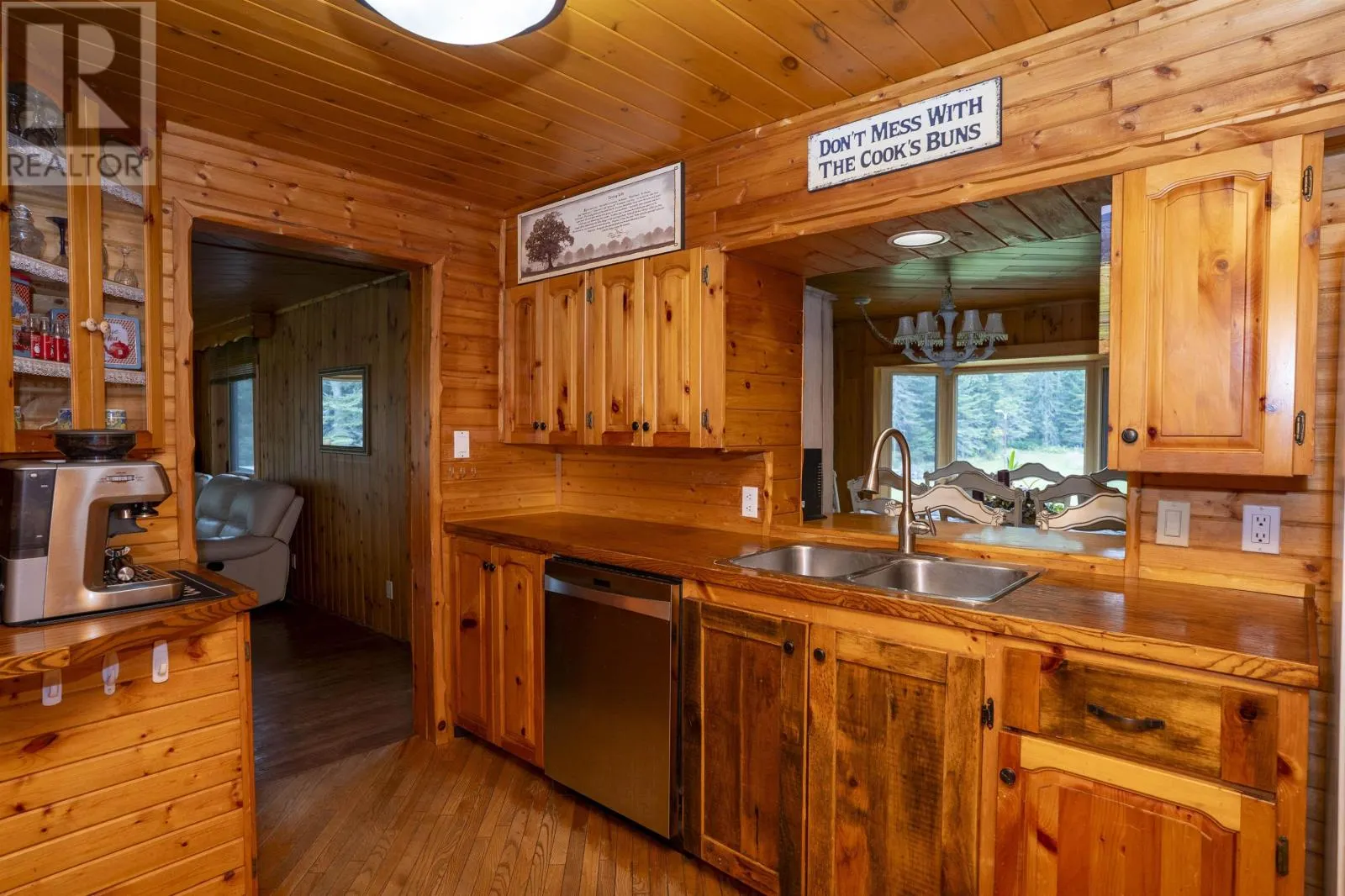 345 Fisher RD