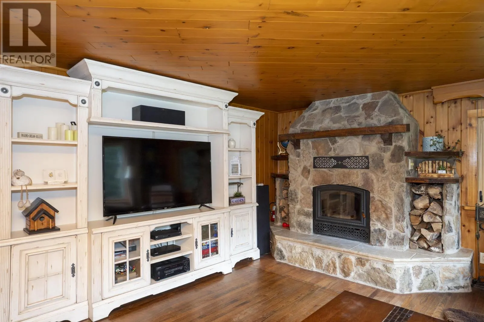 345 Fisher RD