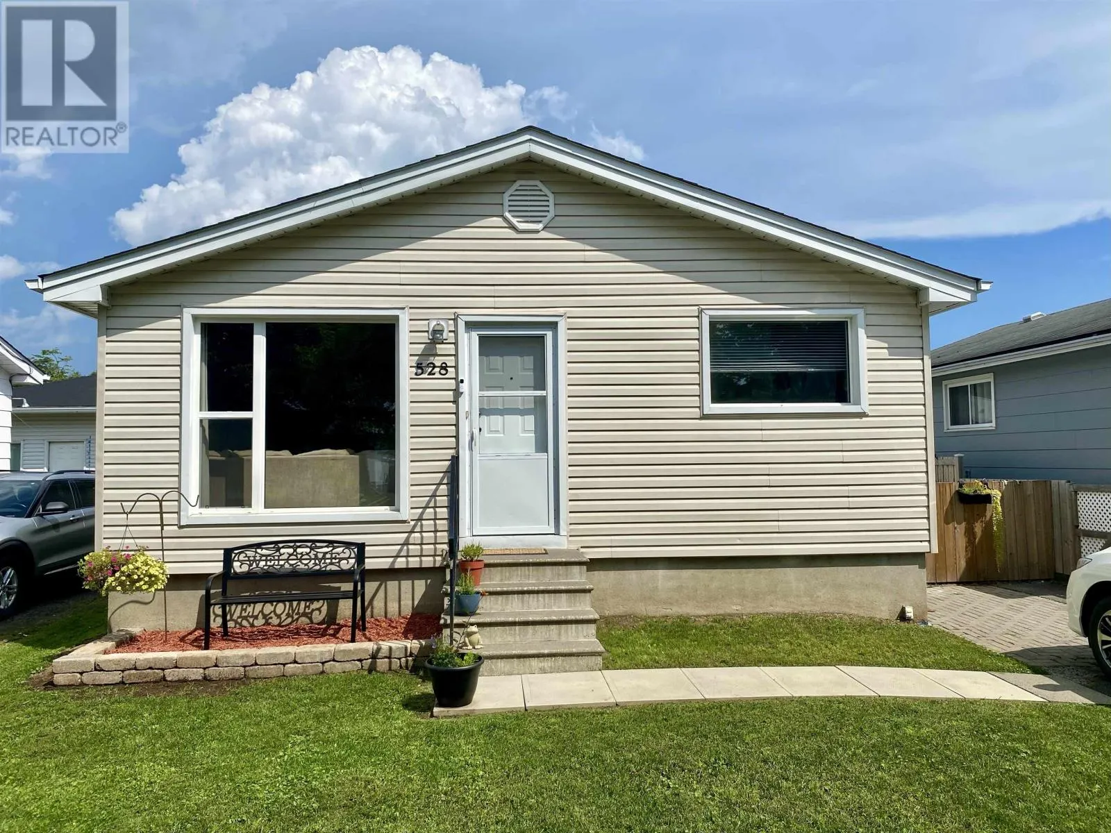 528 Simon Fraser DR