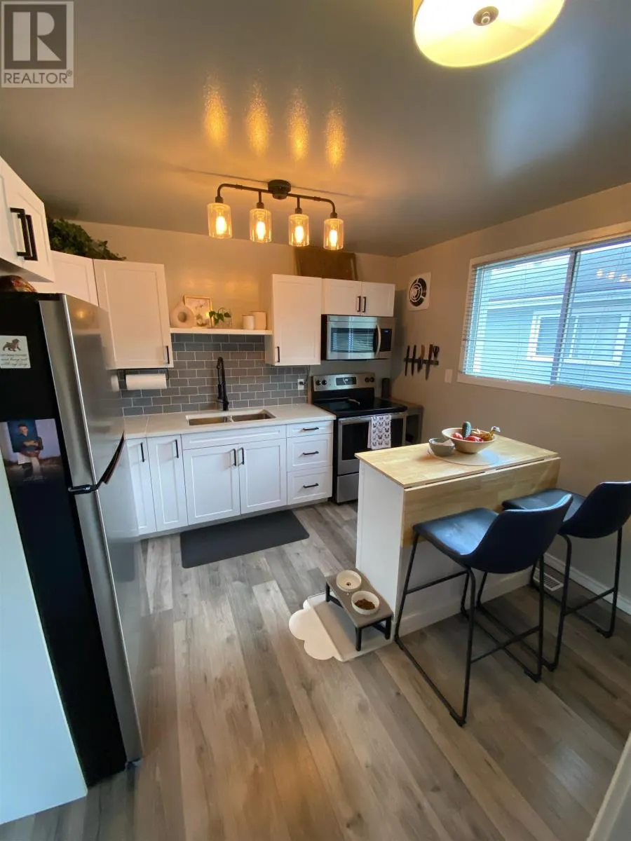 528 Simon Fraser DR