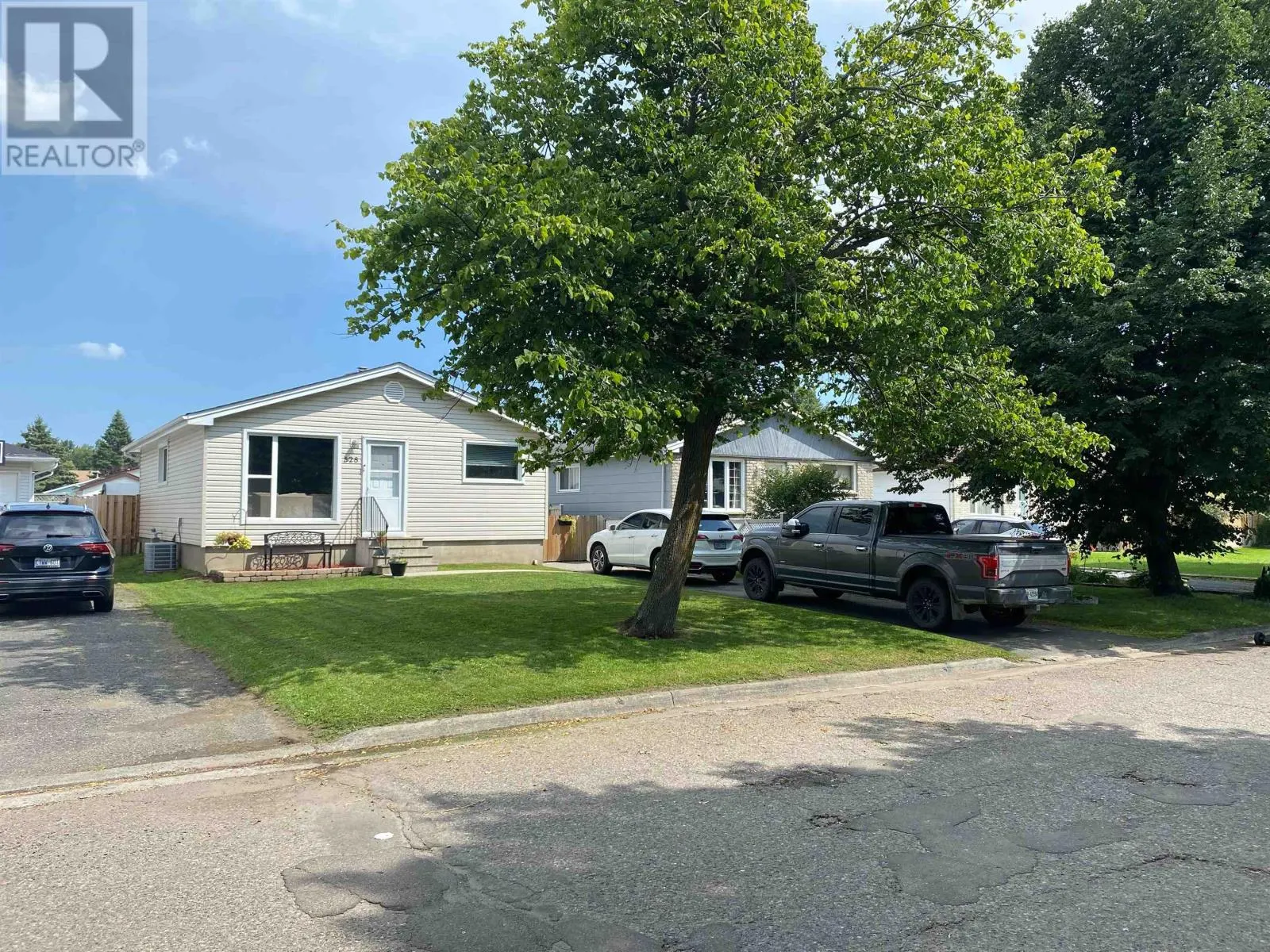 528 Simon Fraser DR