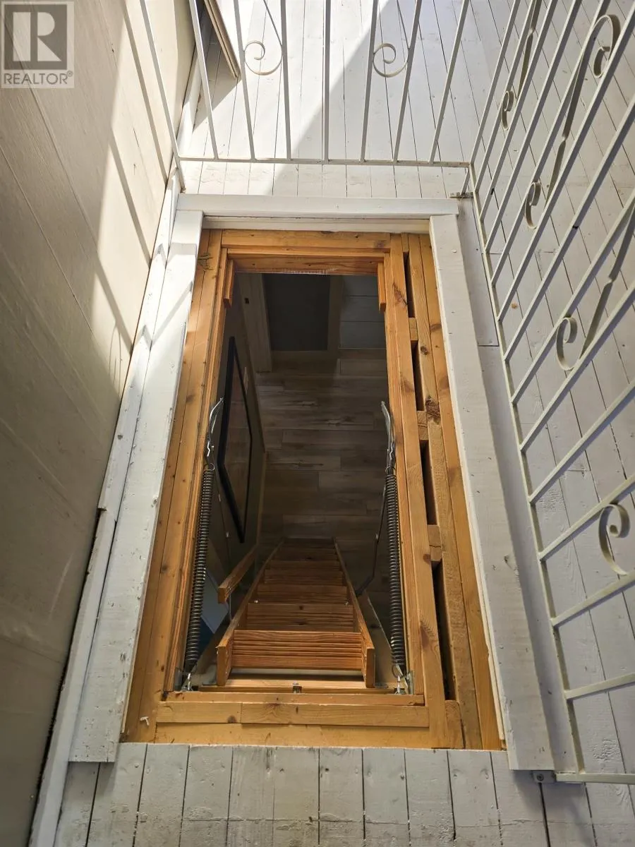 400 Morse ST