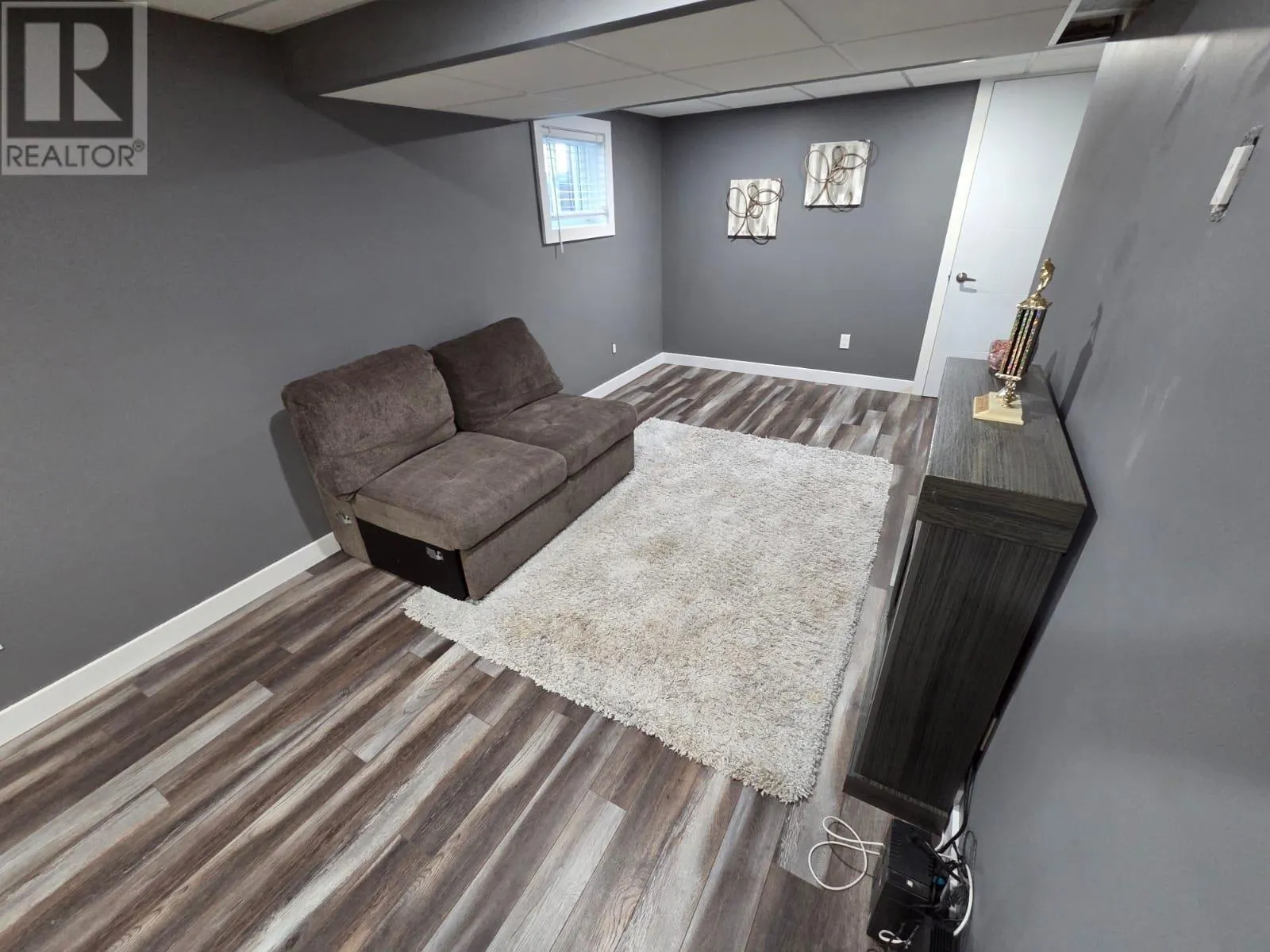 64 MINOT AVE