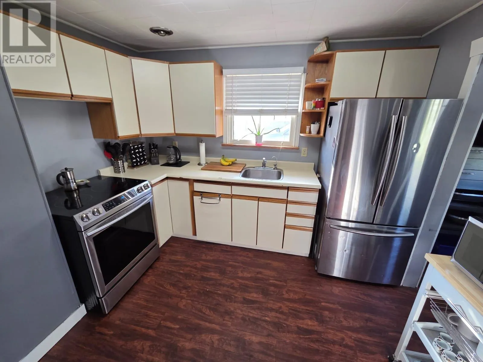 64 MINOT AVE
