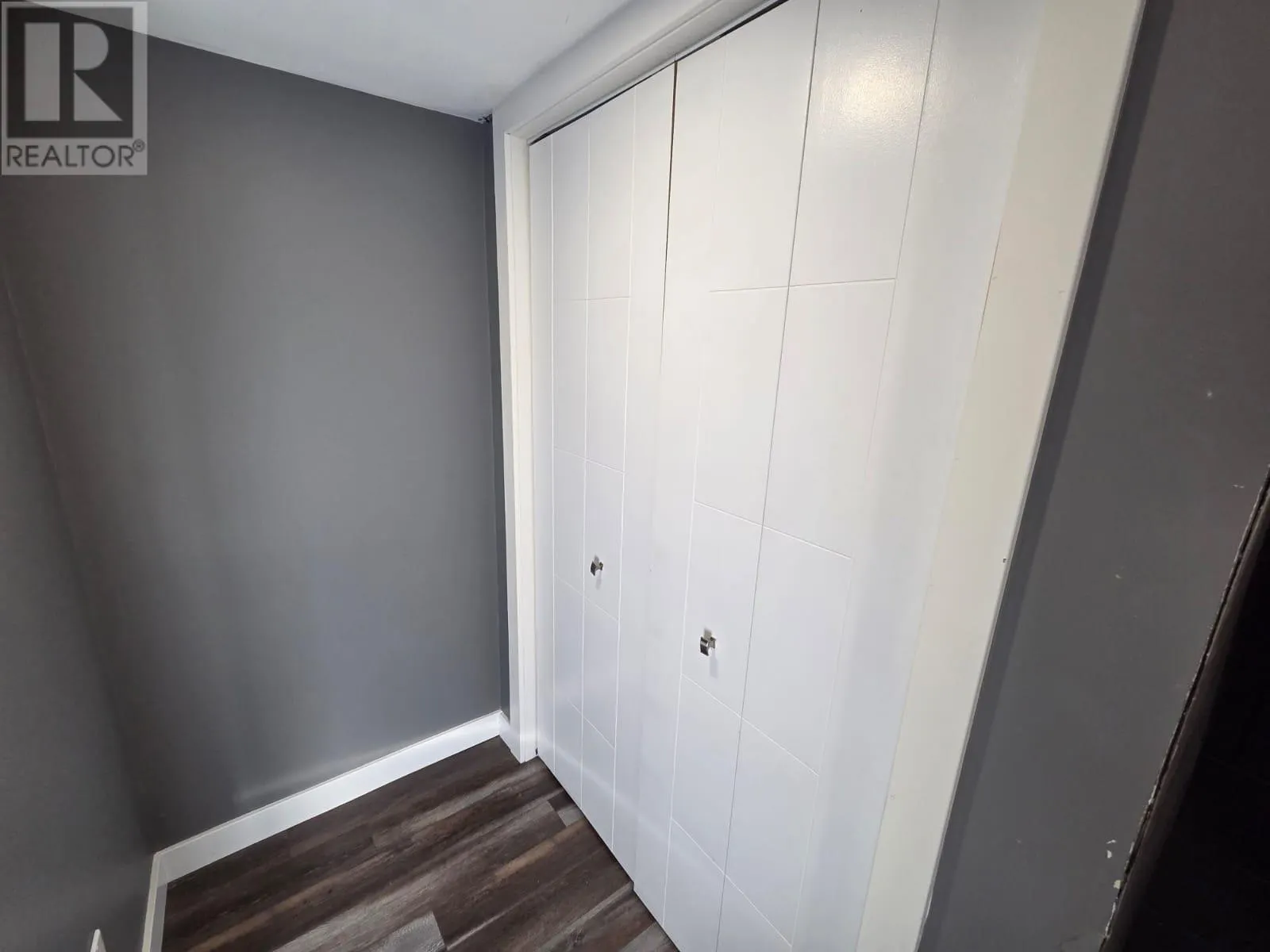 64 MINOT AVE