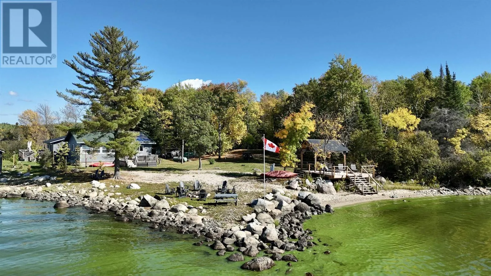 17 PIPESTONE POINT LAKE OF THE WOODS