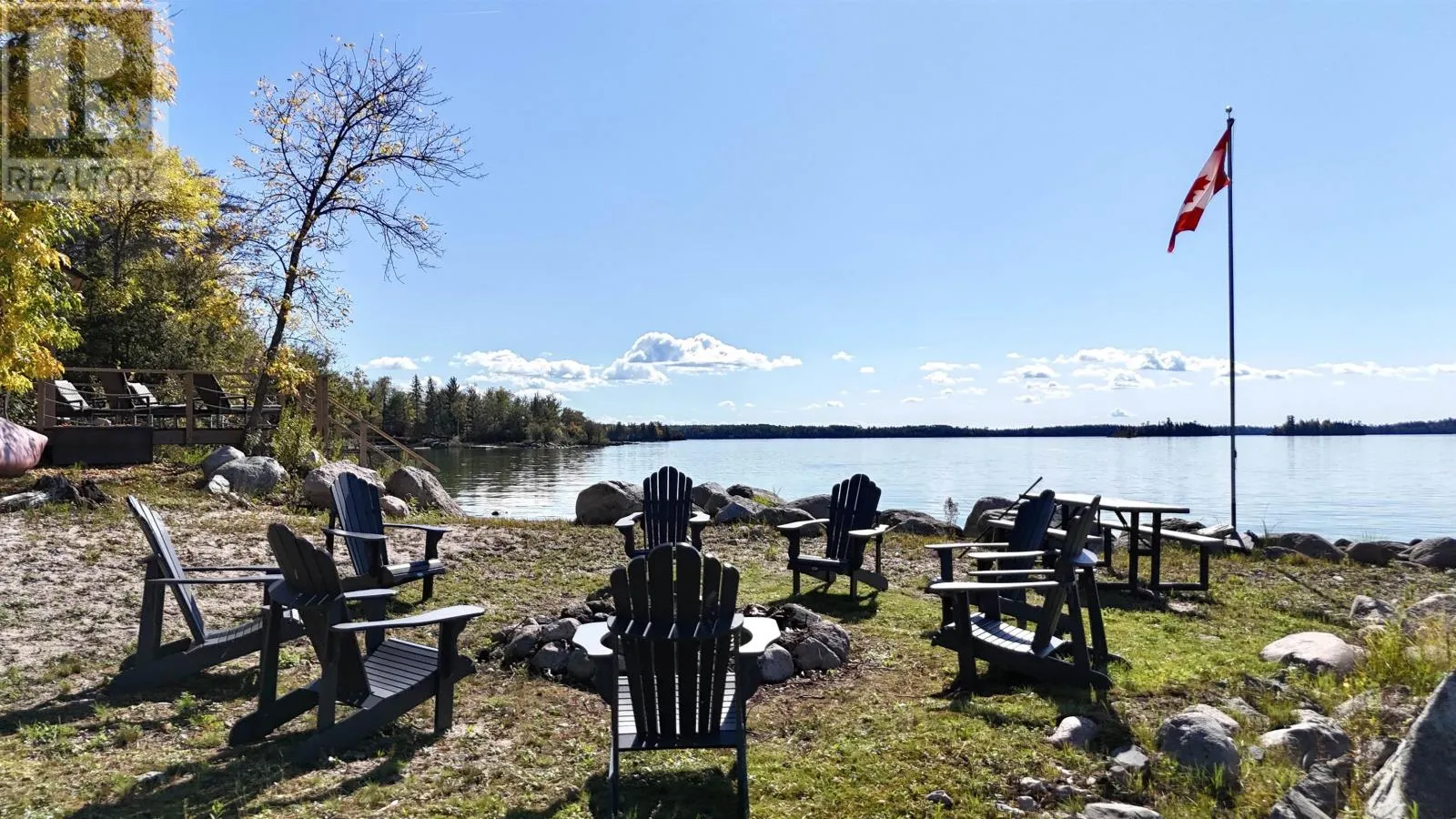 17 PIPESTONE POINT LAKE OF THE WOODS
