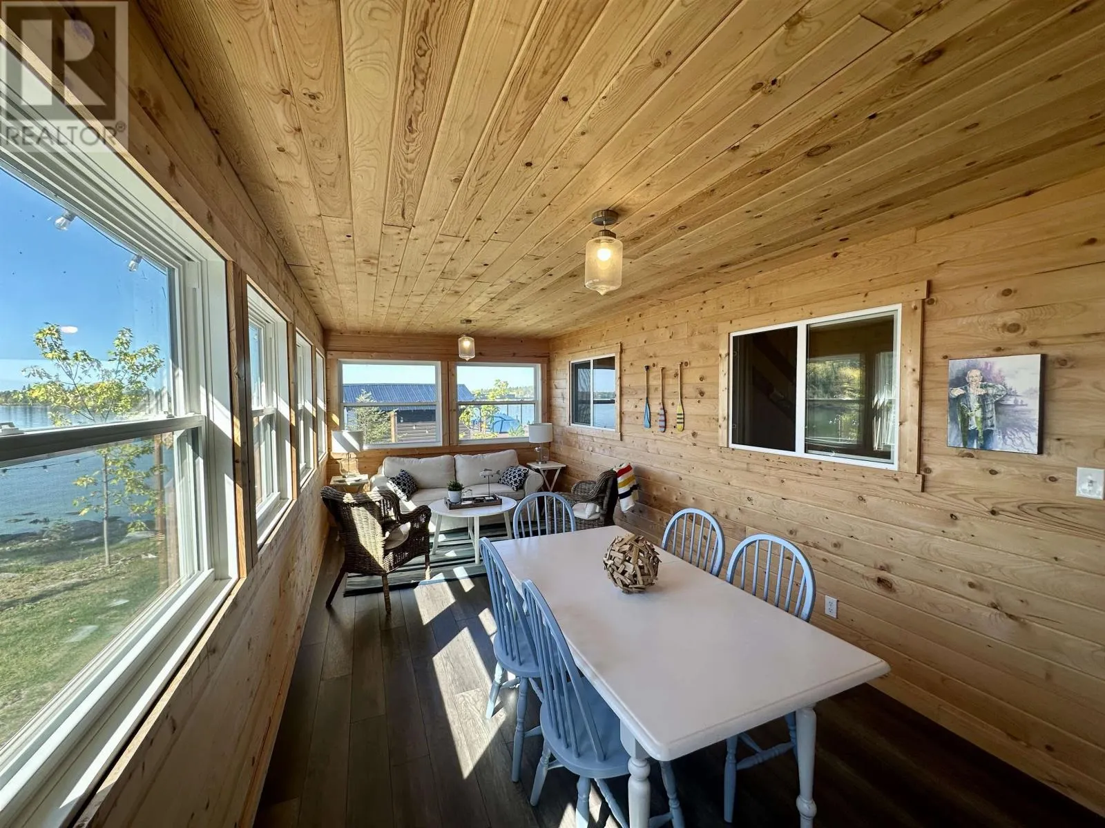 17 PIPESTONE POINT LAKE OF THE WOODS