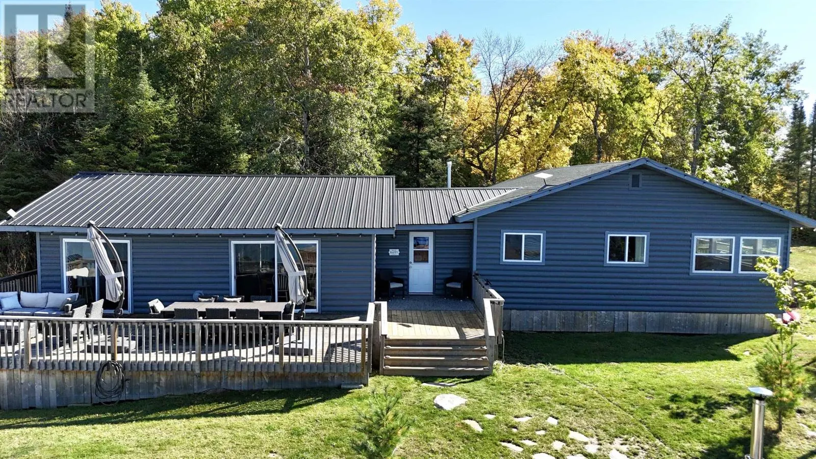 17 PIPESTONE POINT LAKE OF THE WOODS
