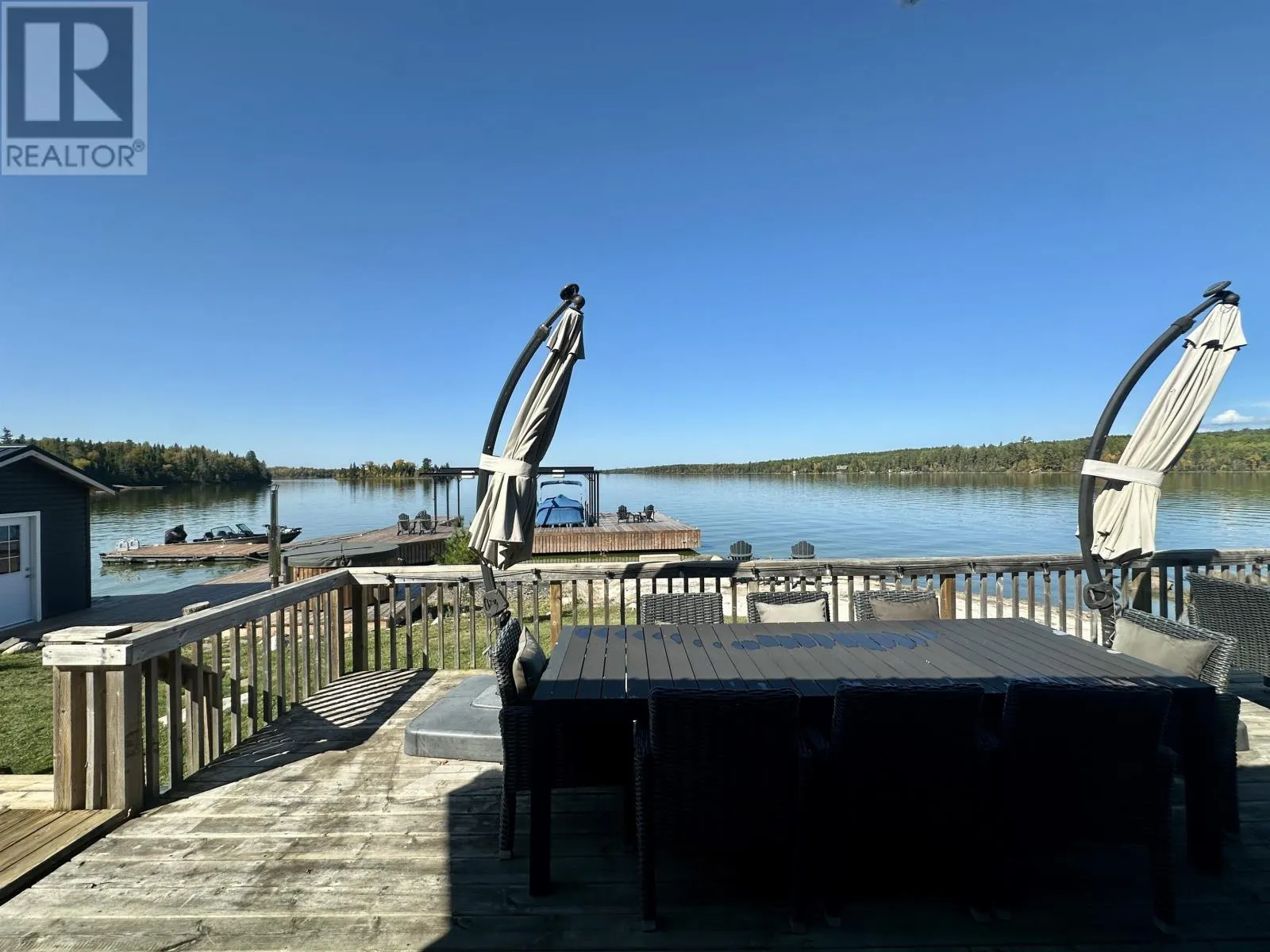 17 PIPESTONE POINT LAKE OF THE WOODS