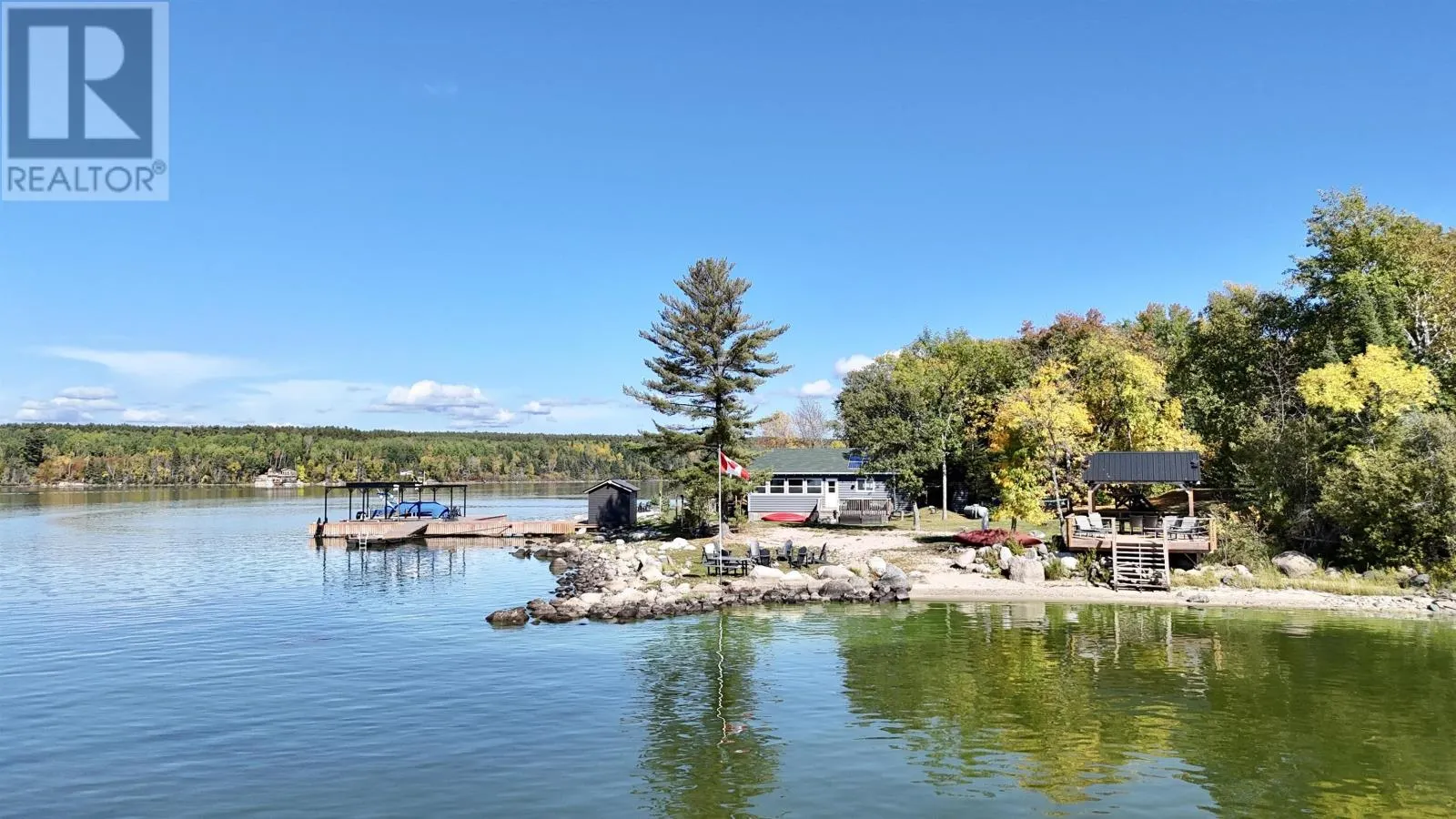 17 PIPESTONE POINT LAKE OF THE WOODS