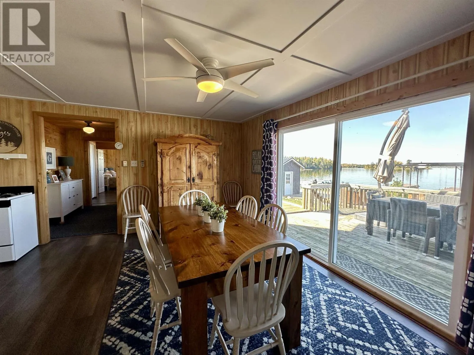 17 PIPESTONE POINT LAKE OF THE WOODS
