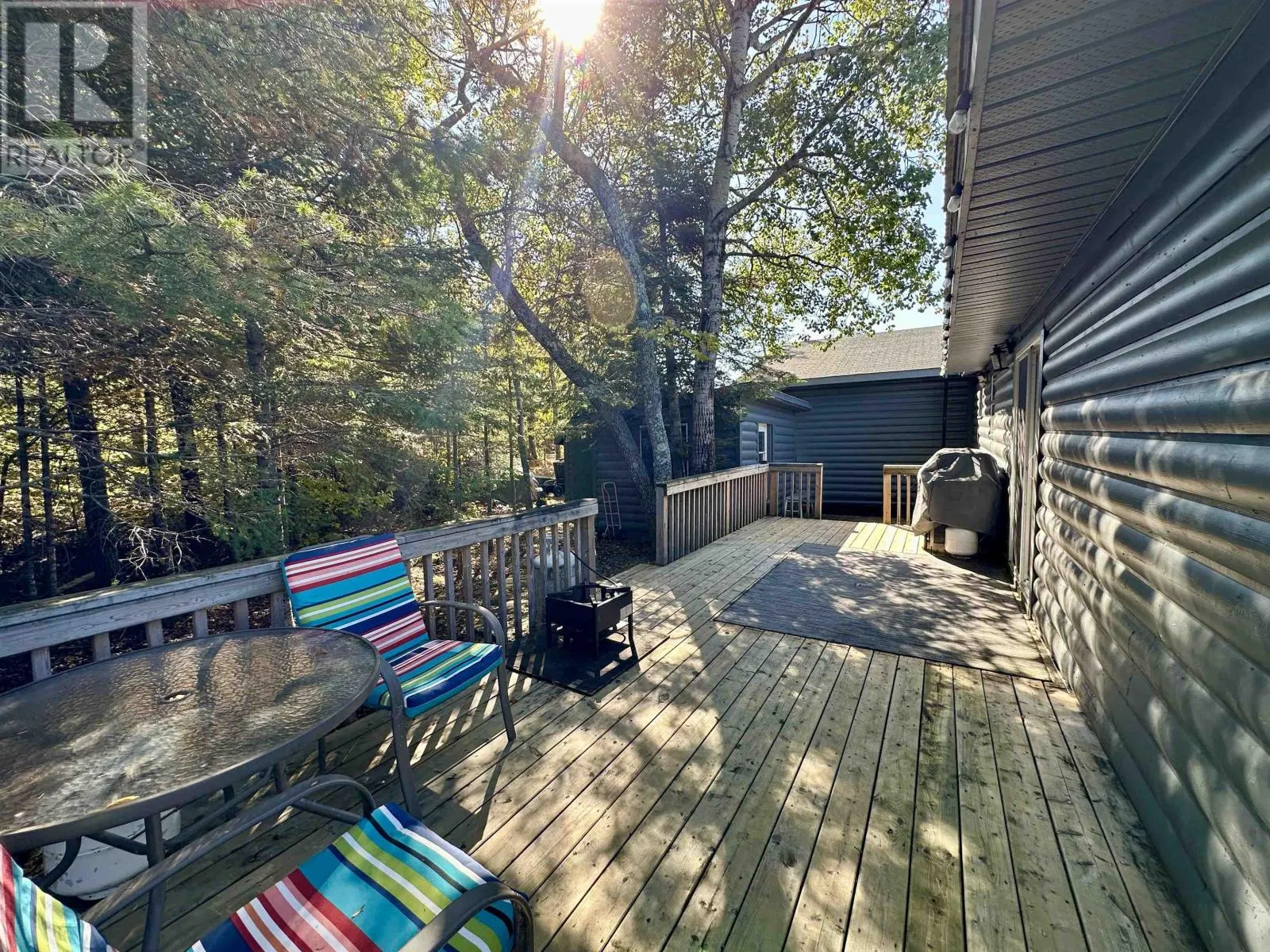 17 PIPESTONE POINT LAKE OF THE WOODS